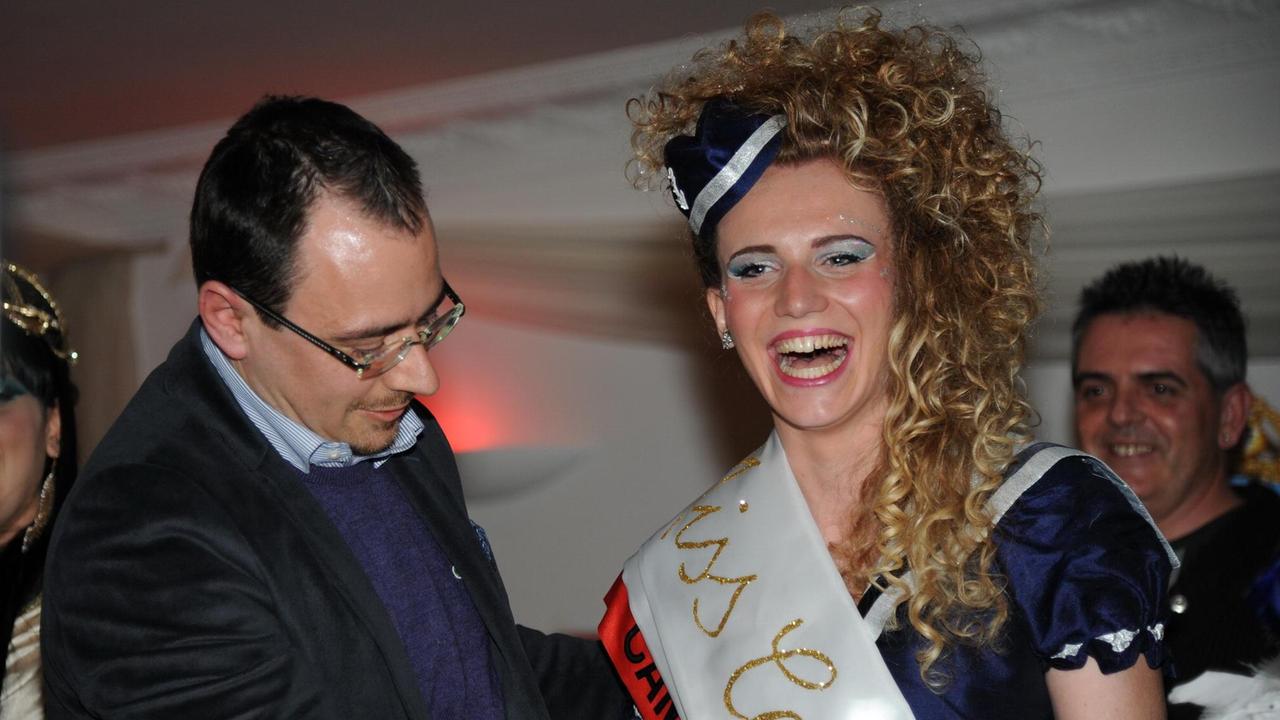 Clarissa Palla e il sindaco di Follonica Andrea Benini (foto Giorgio)
