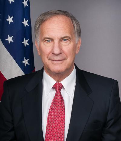 L'ambasciatore John R. Phillips
