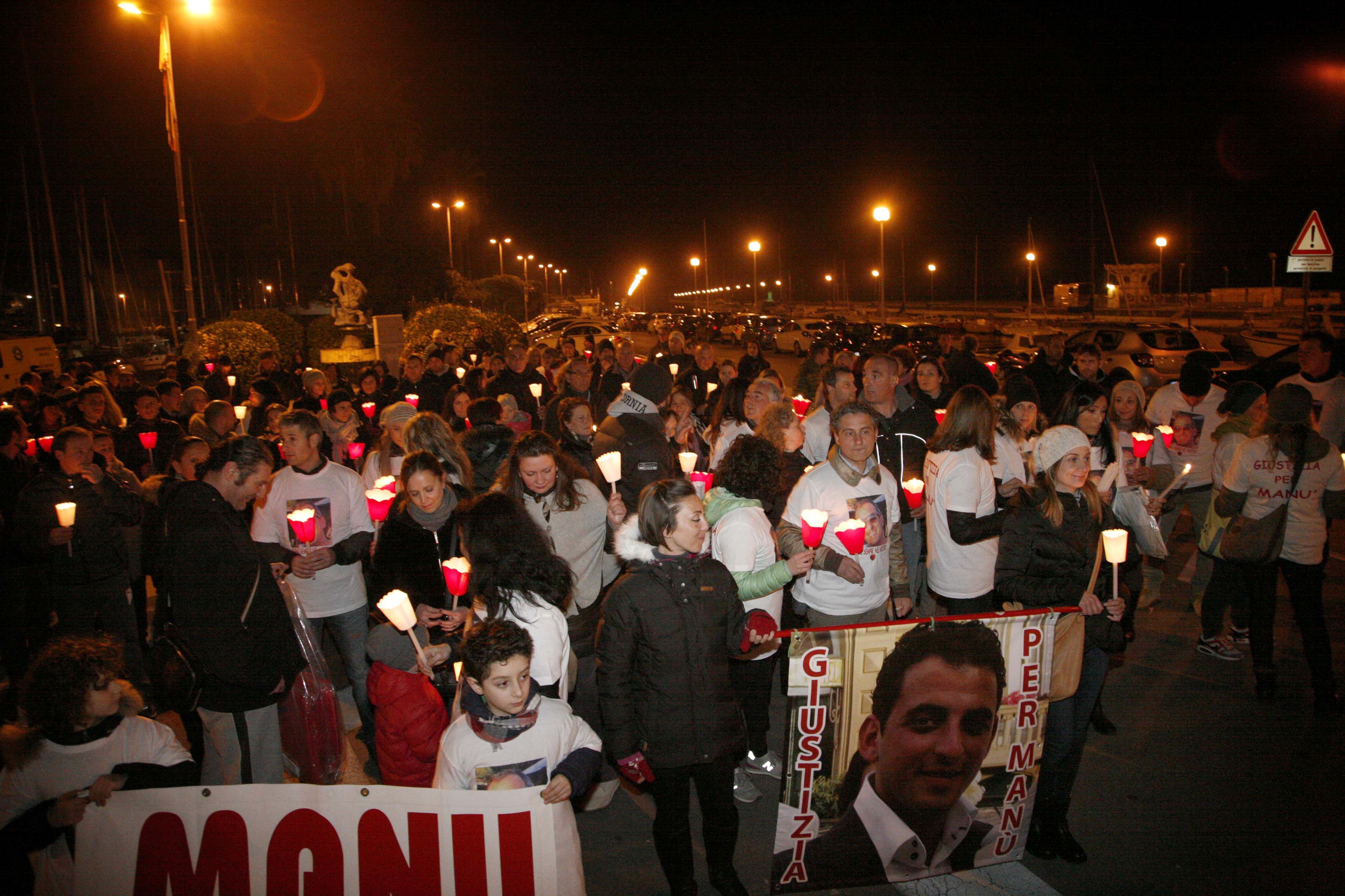 La fiaccolata per Manuele Iacconi 