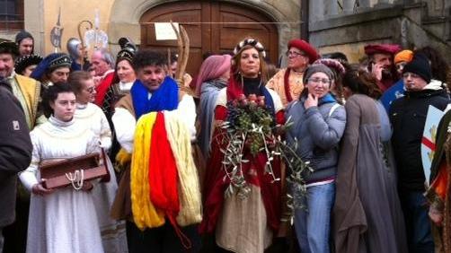 La pioggia non ferma la Festa della polentina a Vernio