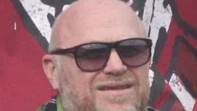 E in curva nord spunta il sindaco con la sciarpa