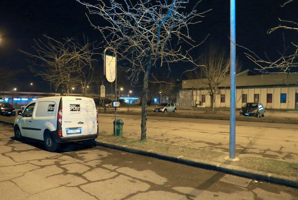 Modena, imprenditrice rapinata perde i sensi 