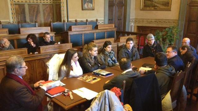 L'incontro in sala consiliare con gli studenti di Fondi