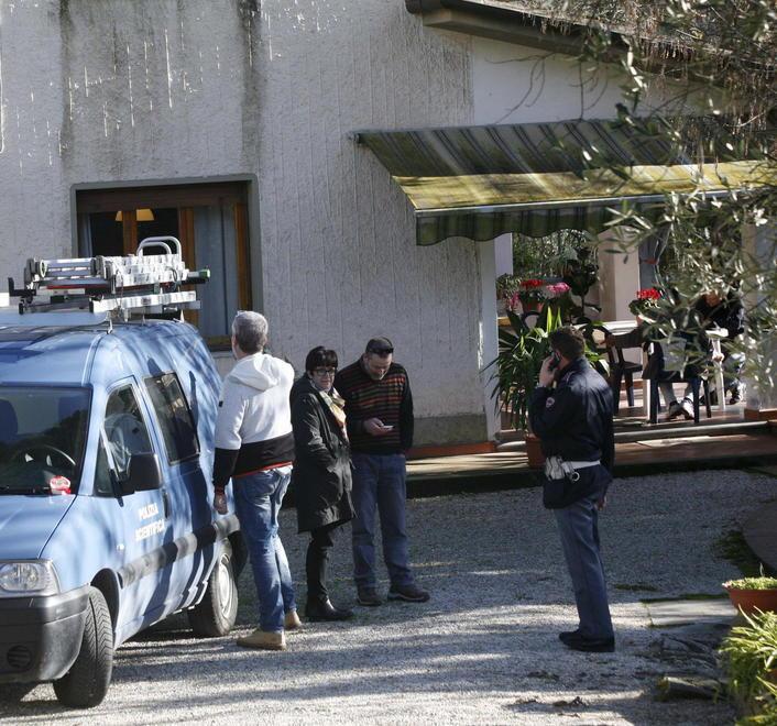 Capezzano Pianore sotto choc per l'omicidio suicidio 