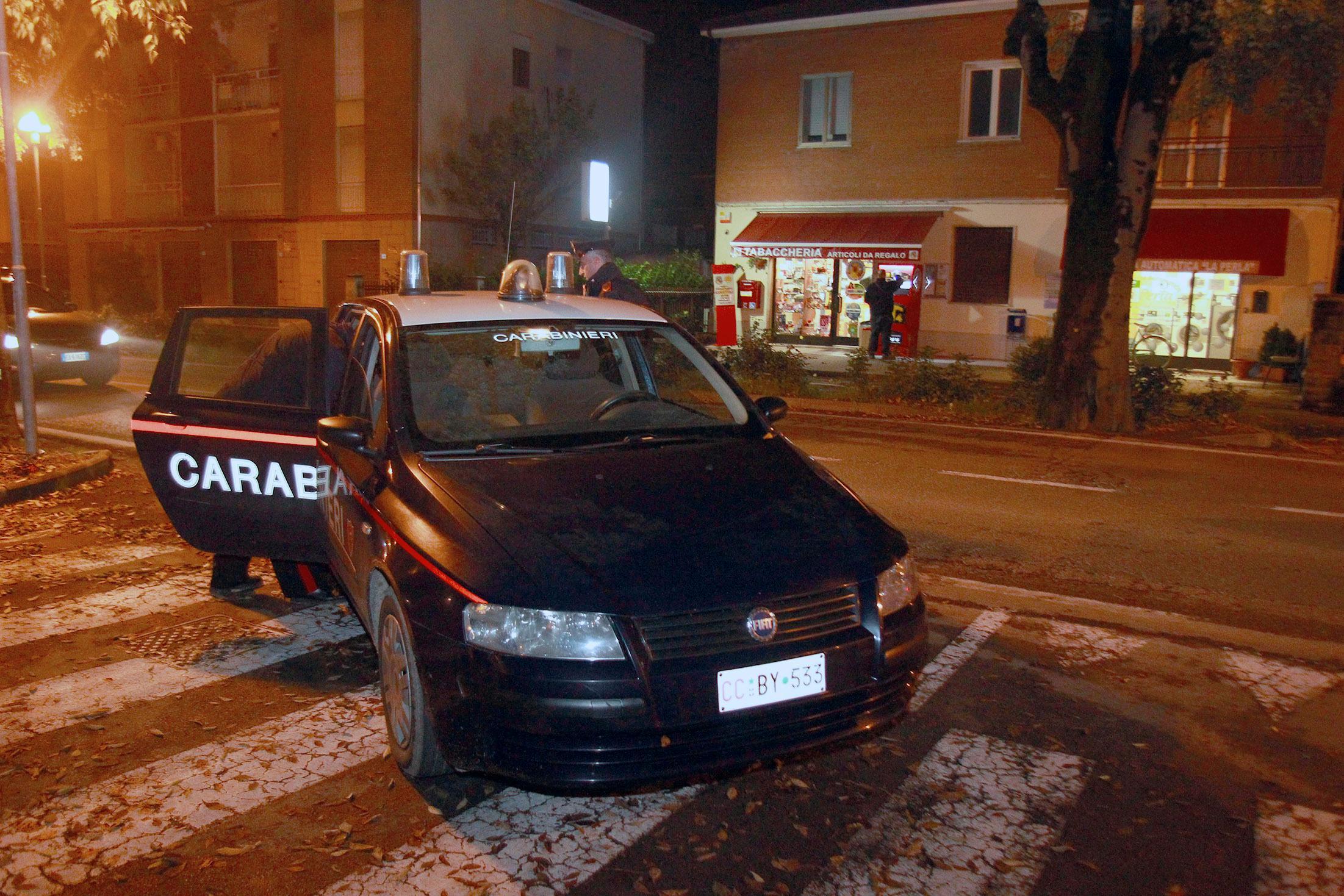 La banda delle ville si schianta con l'auto rubata