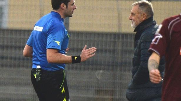 L'espulsione di Piero Braglia a Pontedera