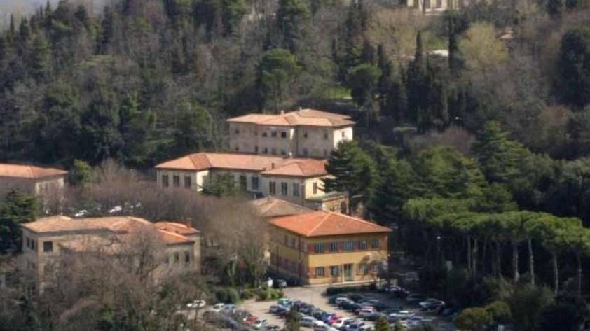 Mancano gli infermieri e si chiude il day hospital