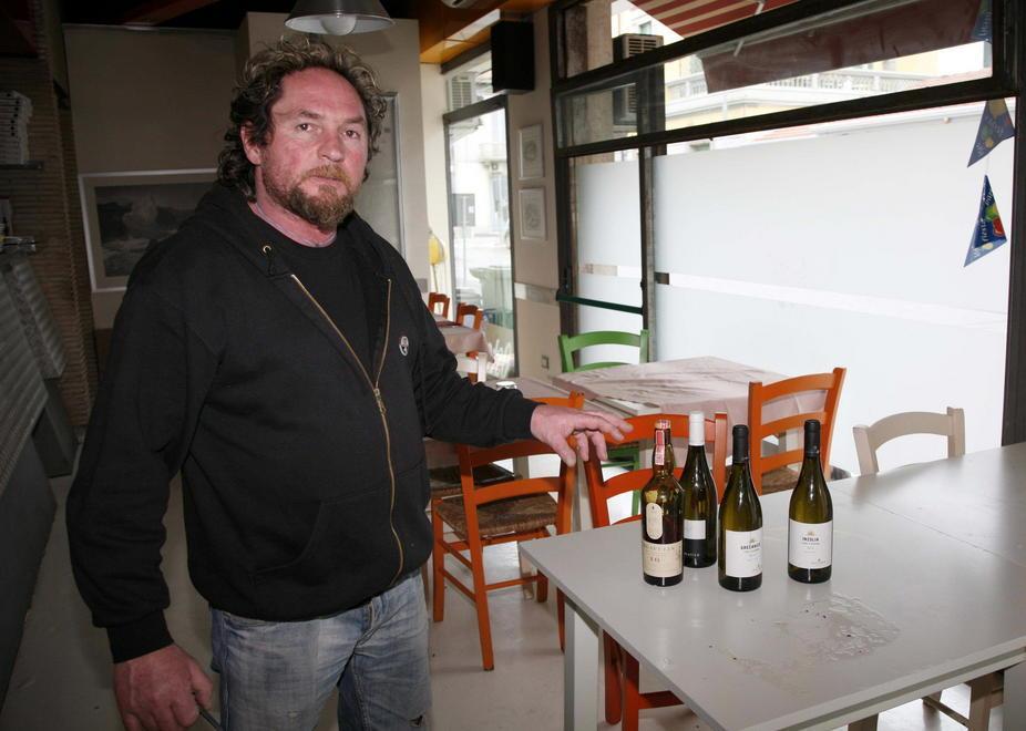 Ruba 200 bottiglie, arrestato ladro sommelier 