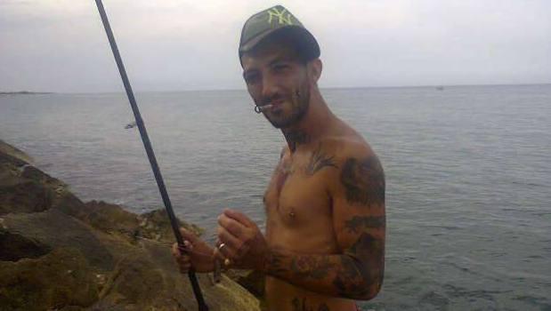 Brucia la casa all’ex dopo una lite il rogo annunciato con un sms 