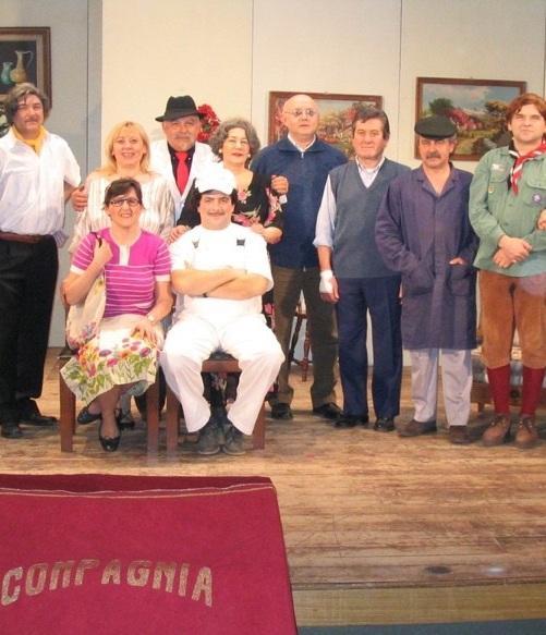 Alieni e chiacchiere di paese per ridere con la Calernese