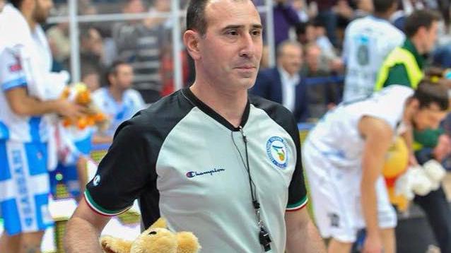 L'arbitro di basket Carmelo Lo Guzzo