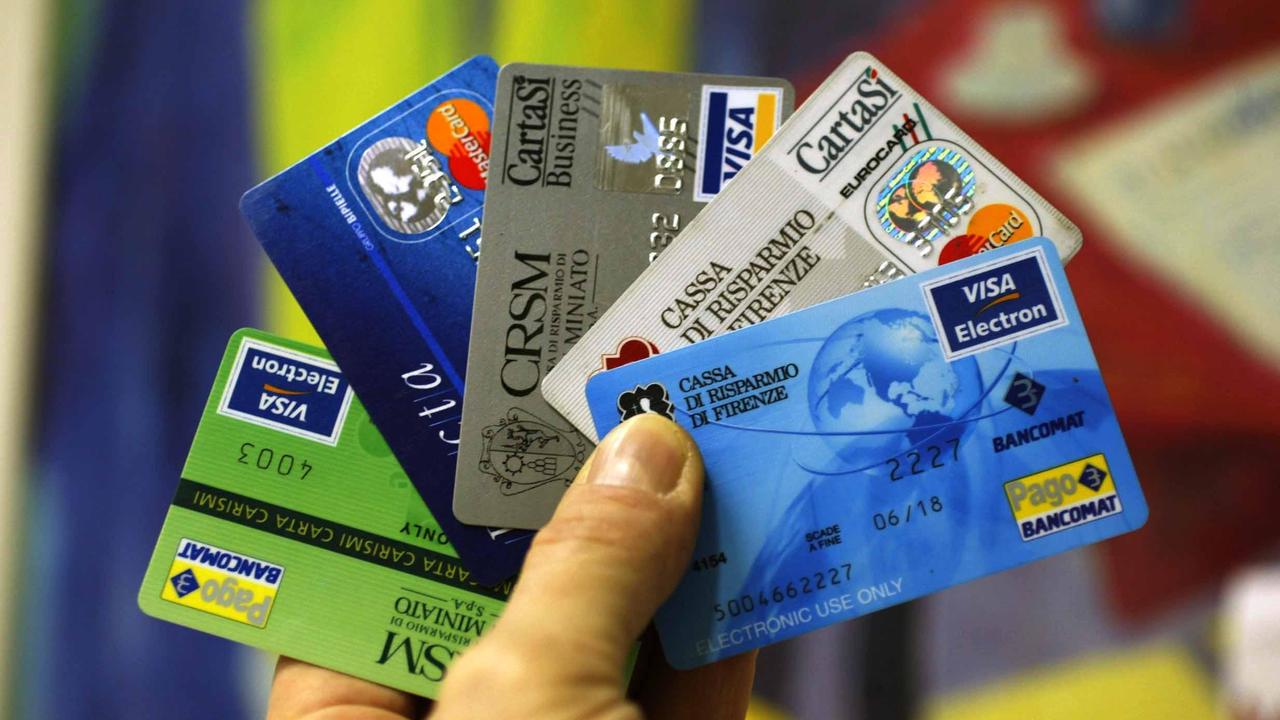 Acquisti con la carta di credito clonata: un denunciato