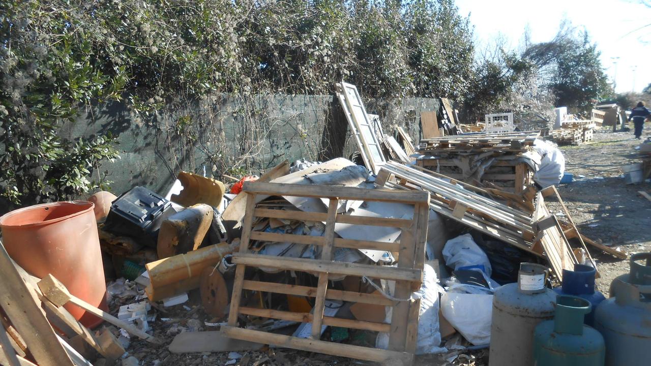 La discarica abusiva scoperta a Galciana