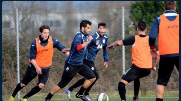 Caponi e compagni in allenamento (pisachannel.tv)