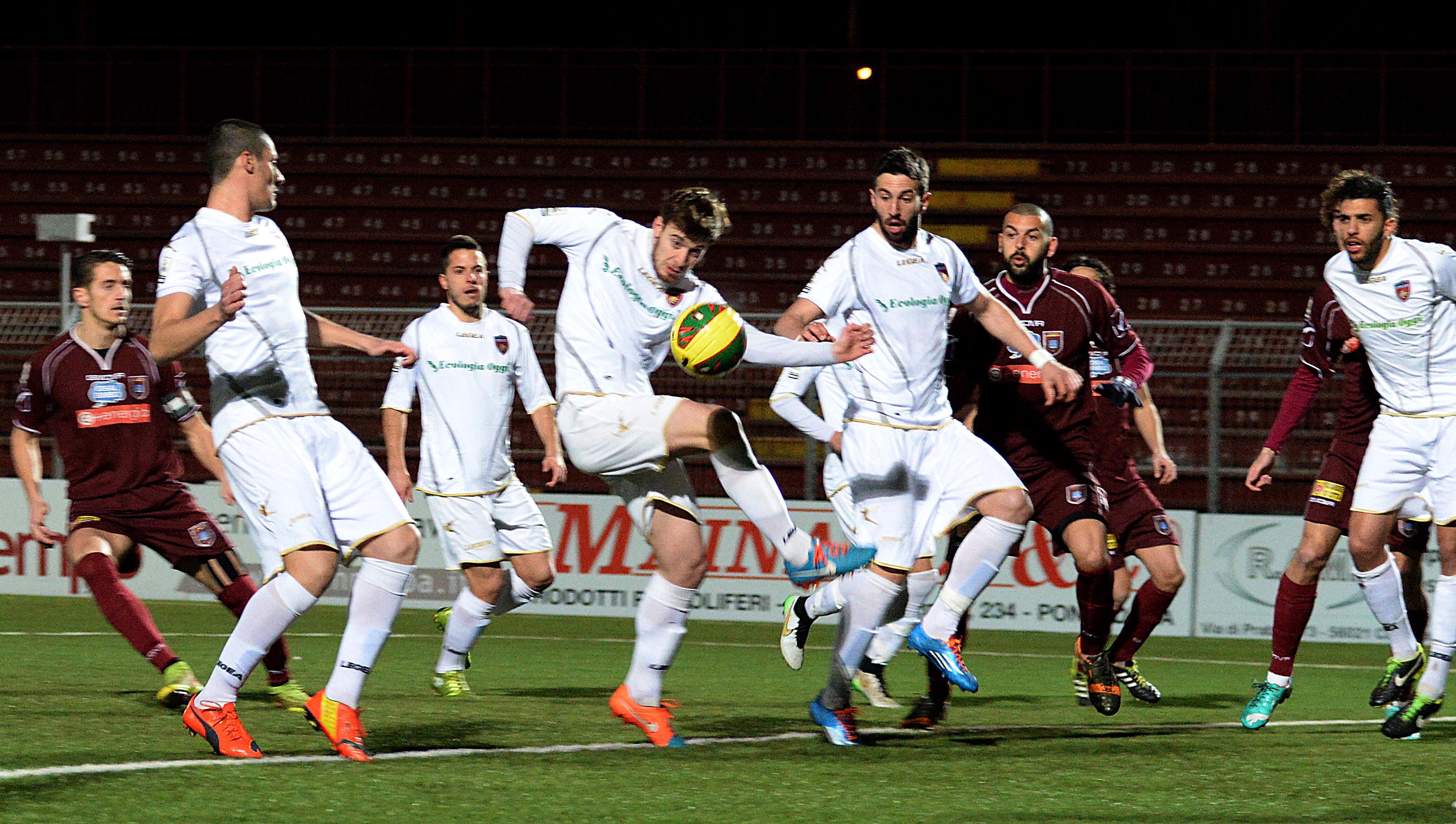 Un momento della semifinale di ritorno di Coppa Italia di Lega Pro tra Pontedera e Cosenza (foto Silvi)