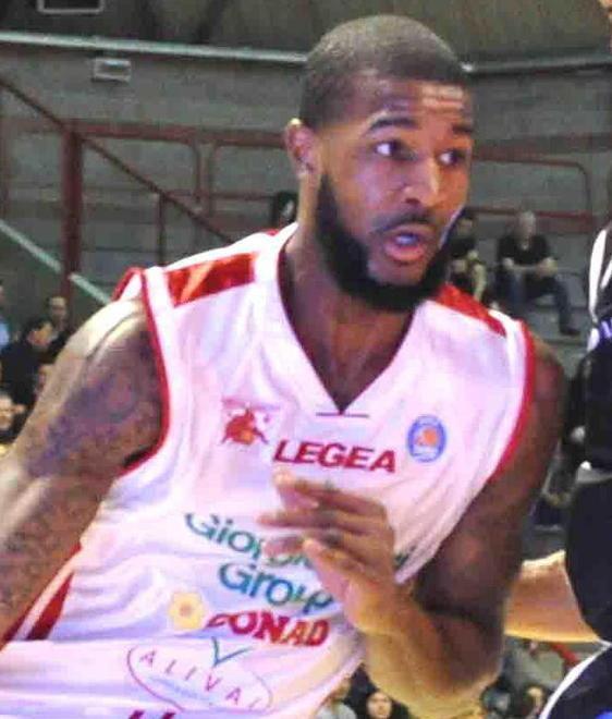 Già mille i tifosi biancorossi all’assalto dell’Unipol Arena 