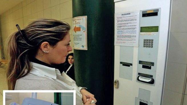 Slot machine a pagamento ai letti dei pazienti: è protesta