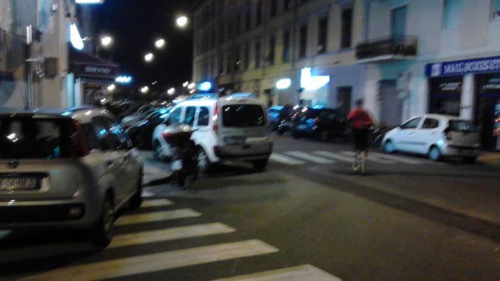 Il triplete in Borgo? Tris di auto parcheggiate sulle strisce
