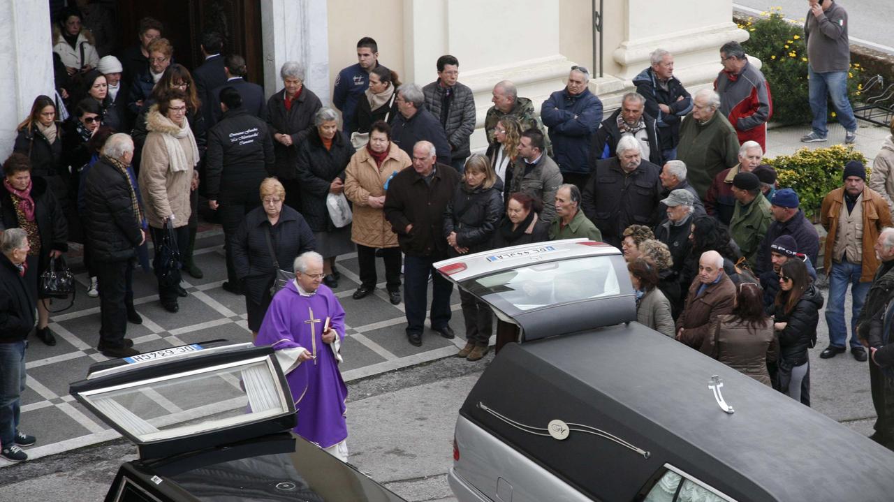 Il funerale di Andrea Bresciani e Maria Palmerini