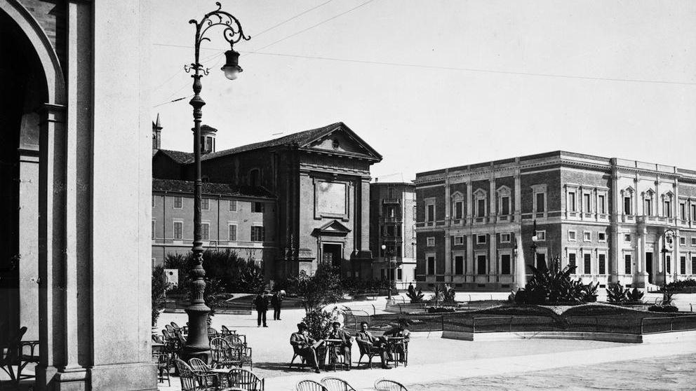 La storia e la cultura della vecchia Reggio Emilia nelle foto di Renzo