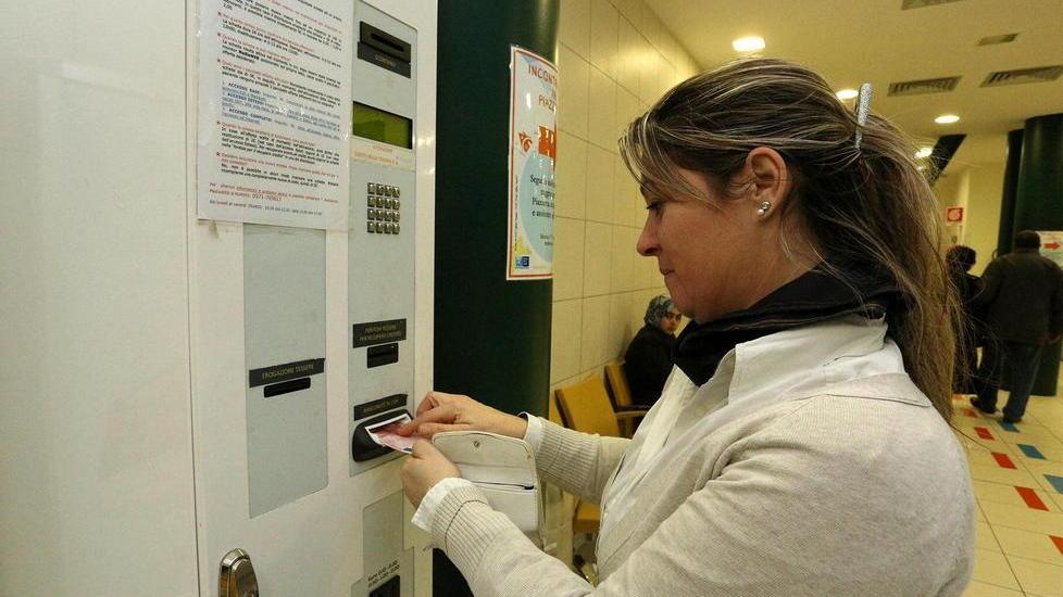 Tolte le slot nelle tv dell’ospedale