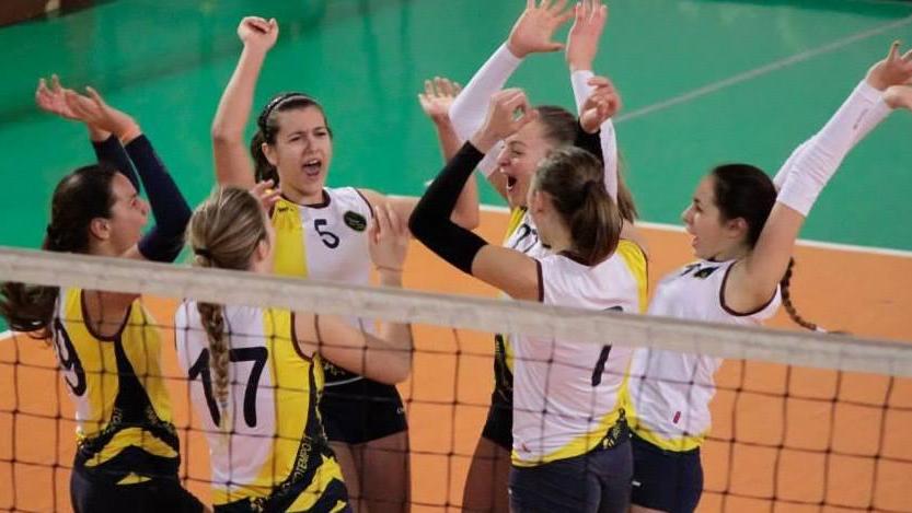 Volley Livorno, sotto rete il ruggito delle adolescenti