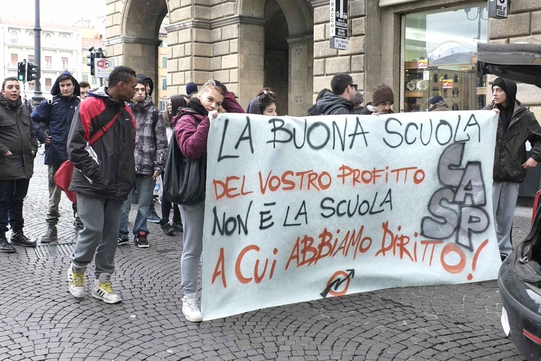 Studenti in corteo contro la "Buona Scuola"