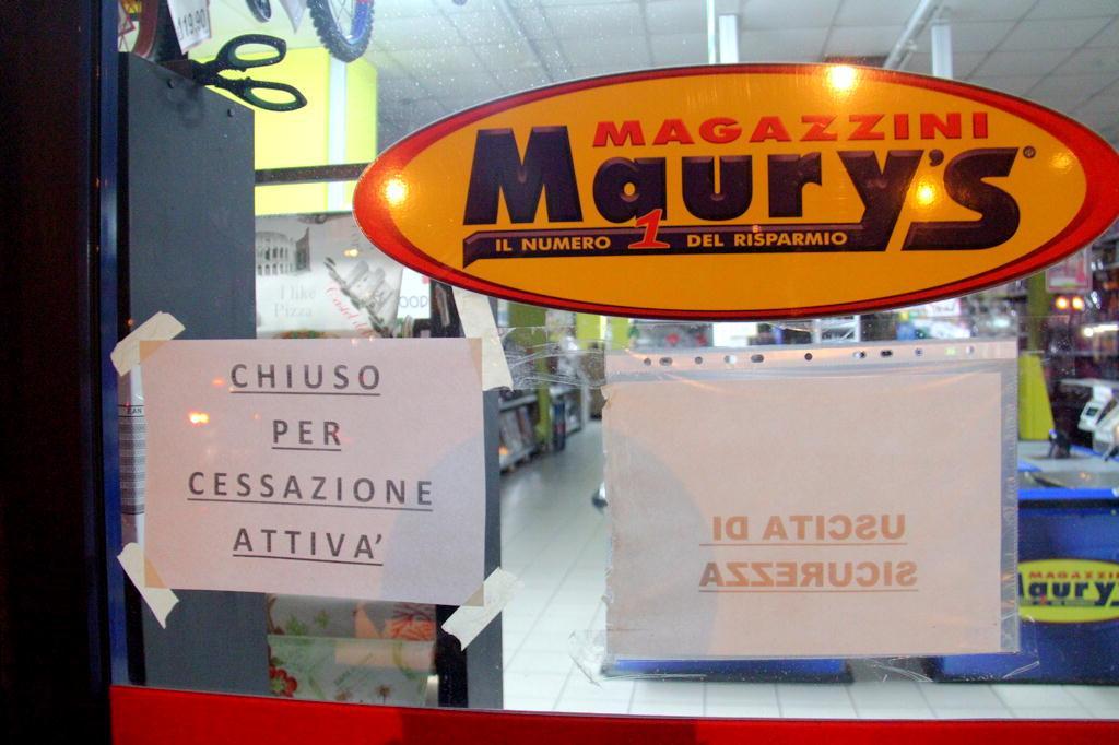 Le vetrine di Maury's sul viale Carducci