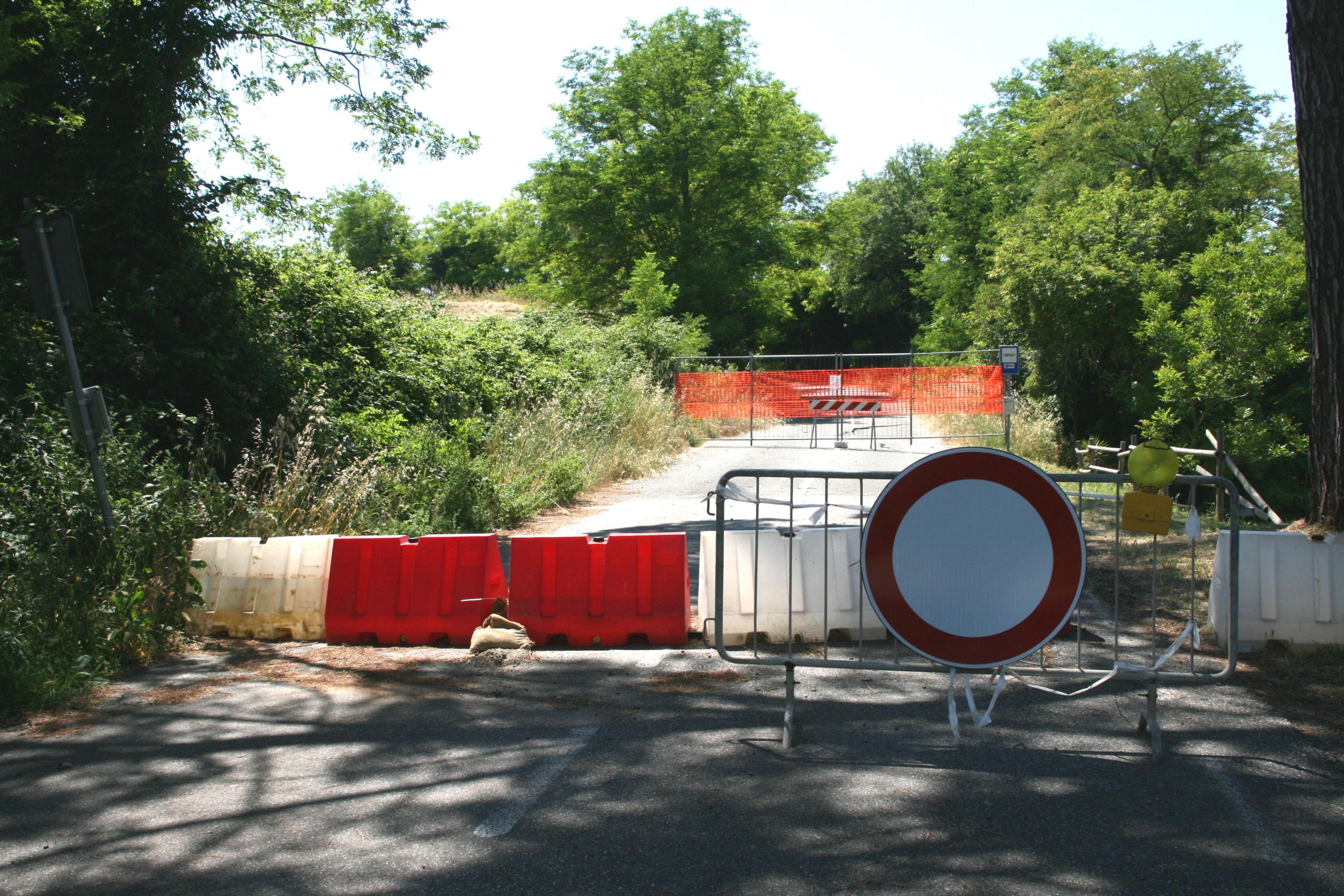 L'interruzione per frana su via della Giunca