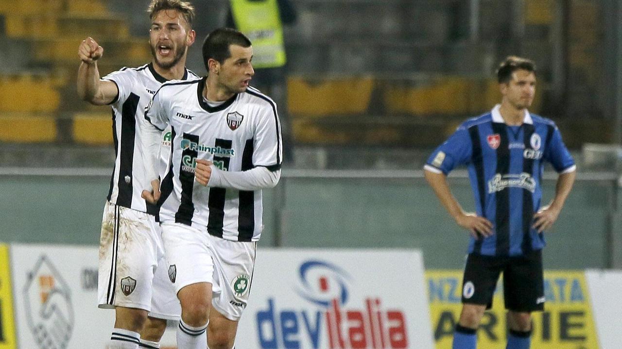Perez festeggia, il Pisa va ko (foto Muzzi)