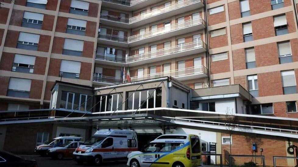 Al pronto soccorso con la pistola