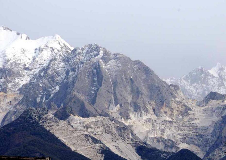 F.I. : «No all’esproprio delle cave dei privati» 