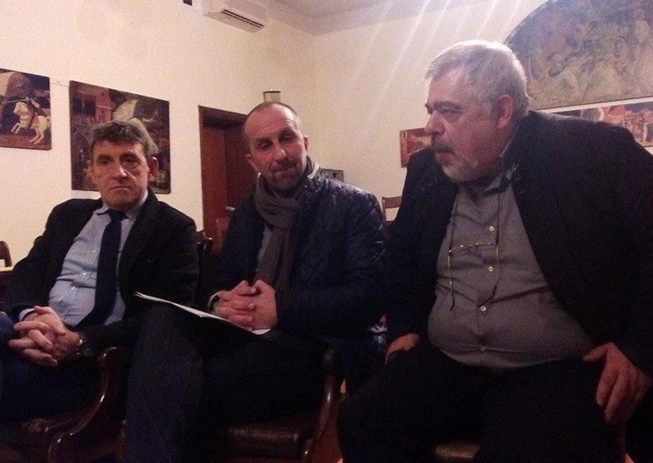 Un momento dell'assemblea in municipio a Montopoli