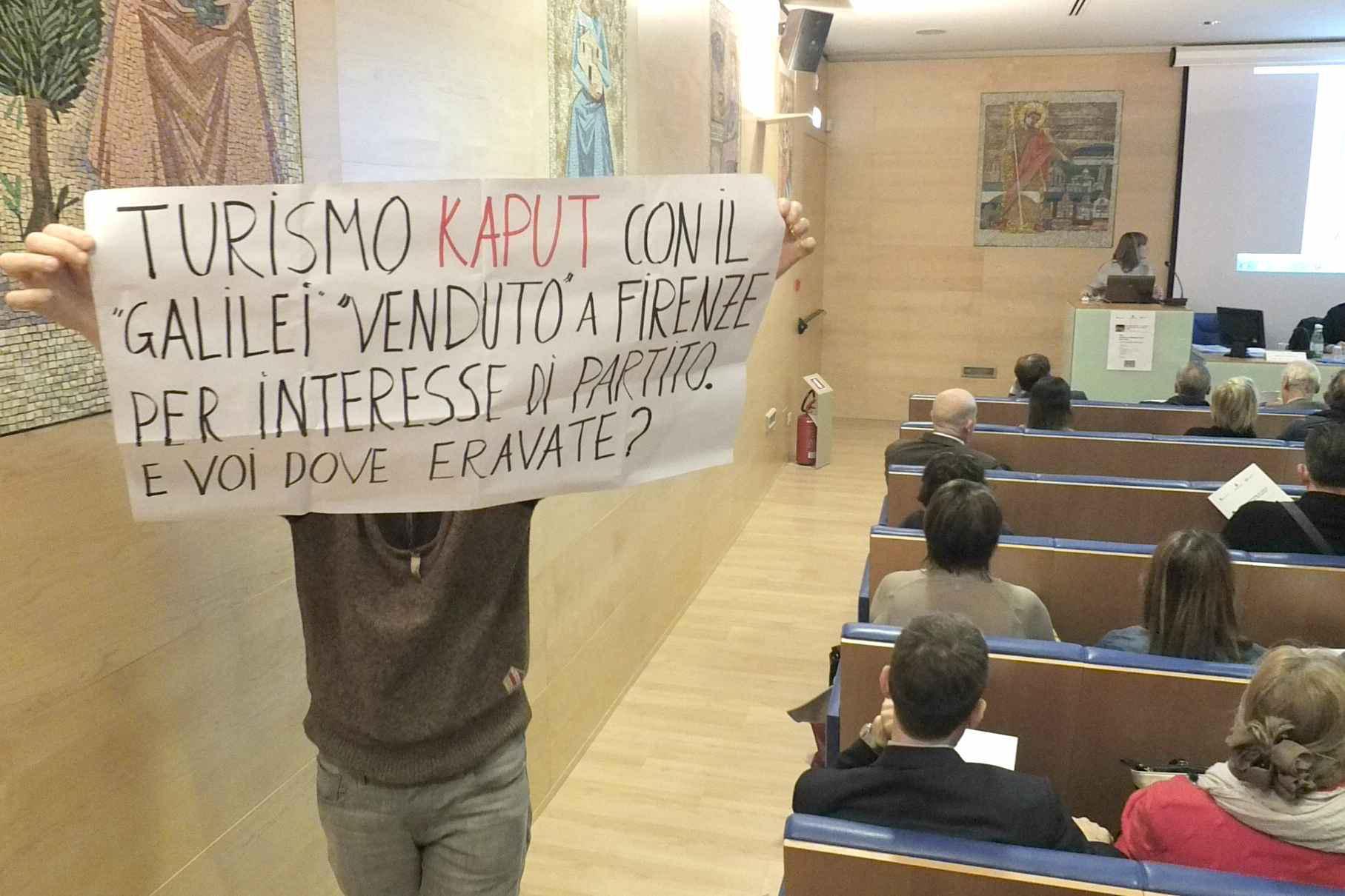 Il cartello contro la fusione degli aeroporti