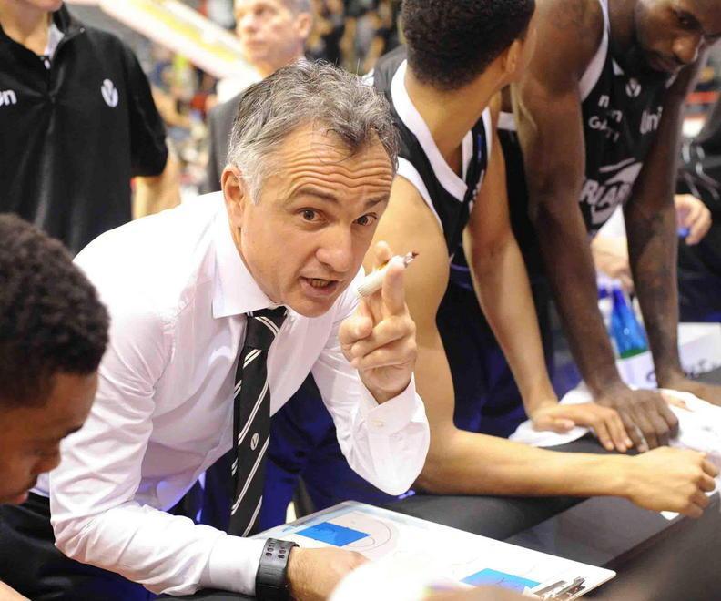 Coach Valli sfida il Pistoia Basket dell’amico Moretti 