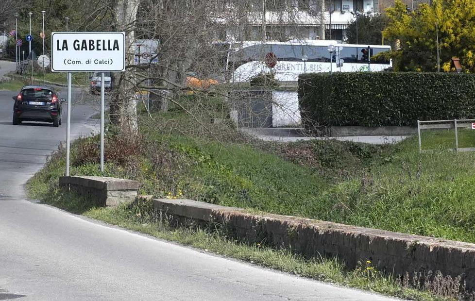 Restauro per i muretti alla Gabella 