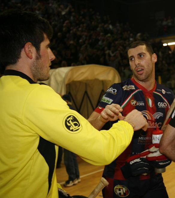 L’ex Davide Motaran carica i rossoblù 