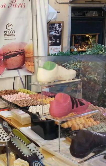 Città al gusto cioccolato Stand per grandi e piccoli