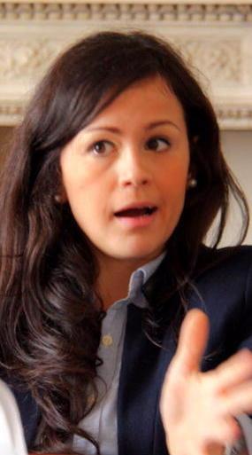 La comunità albanese critica la Dhimgjini «Per lei non ci siamo» 