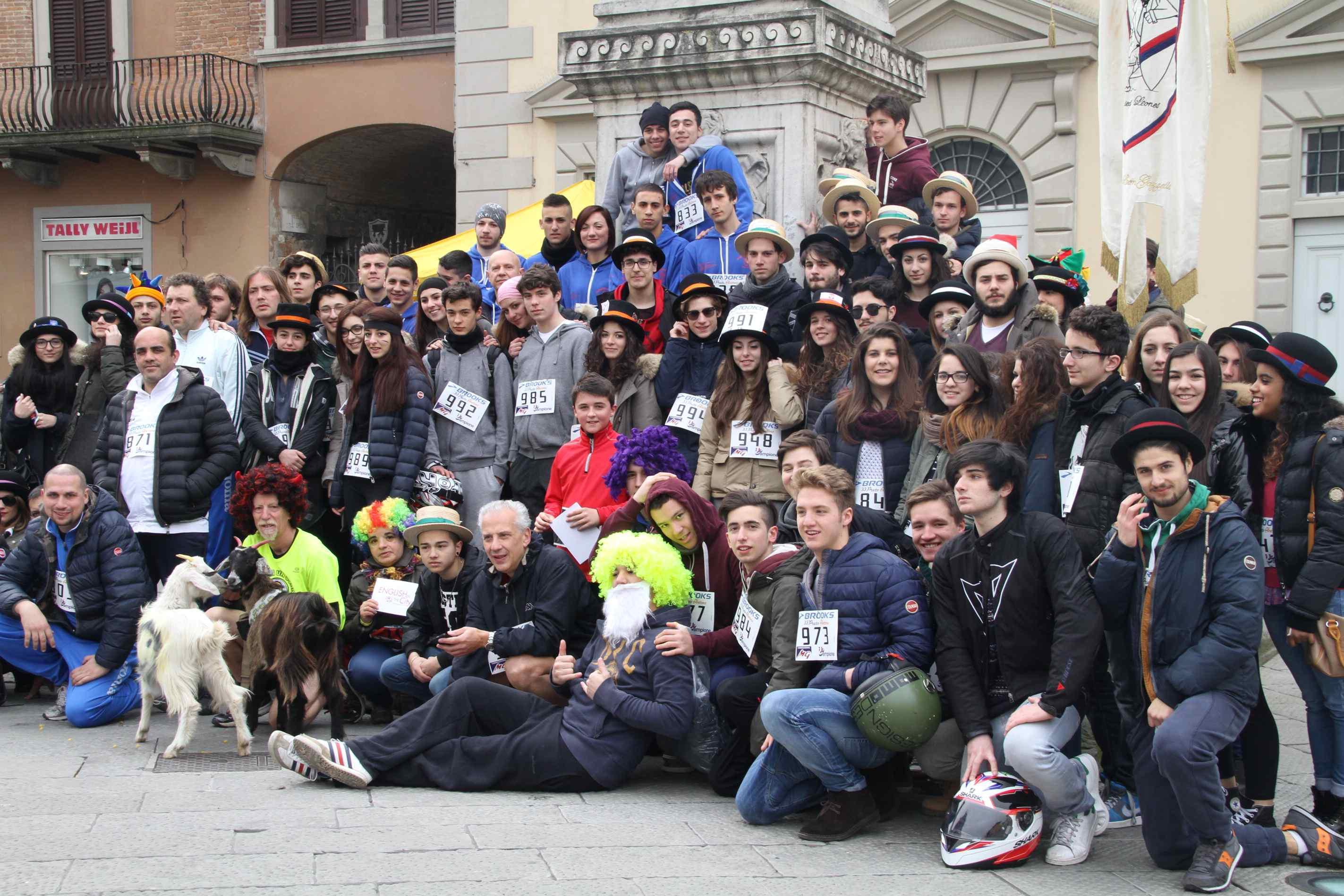 I partecipanti alla manifestazione la Staffetta del sorriso