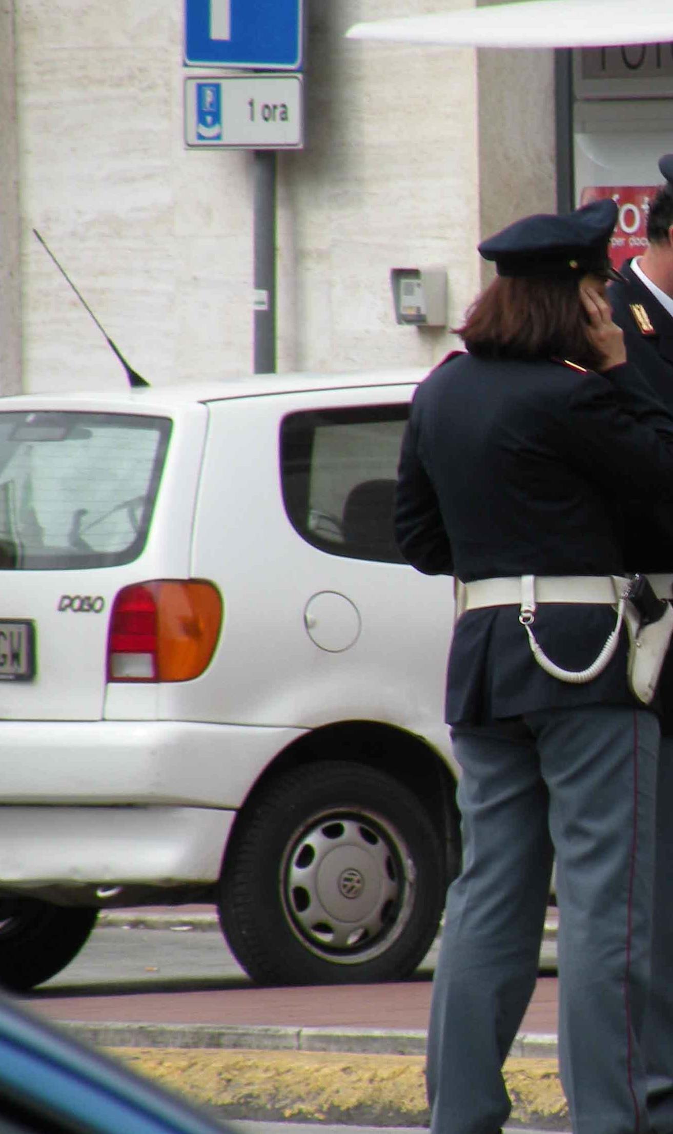 Una agente di polizia (foto archivio)