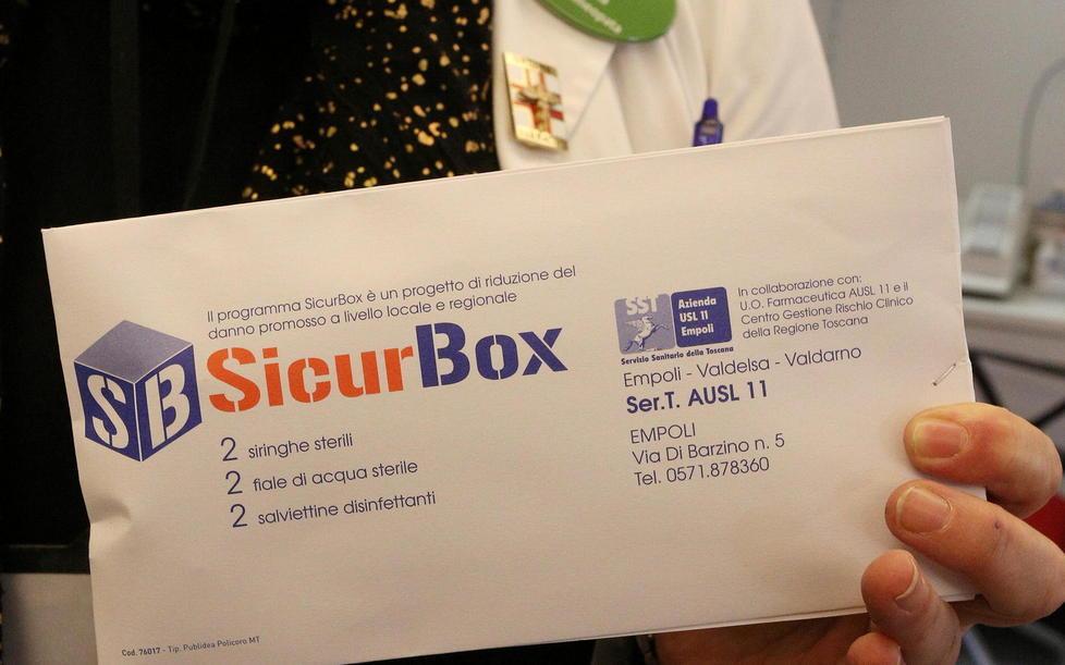 Chiesta una siringa da insulina ogni ora 