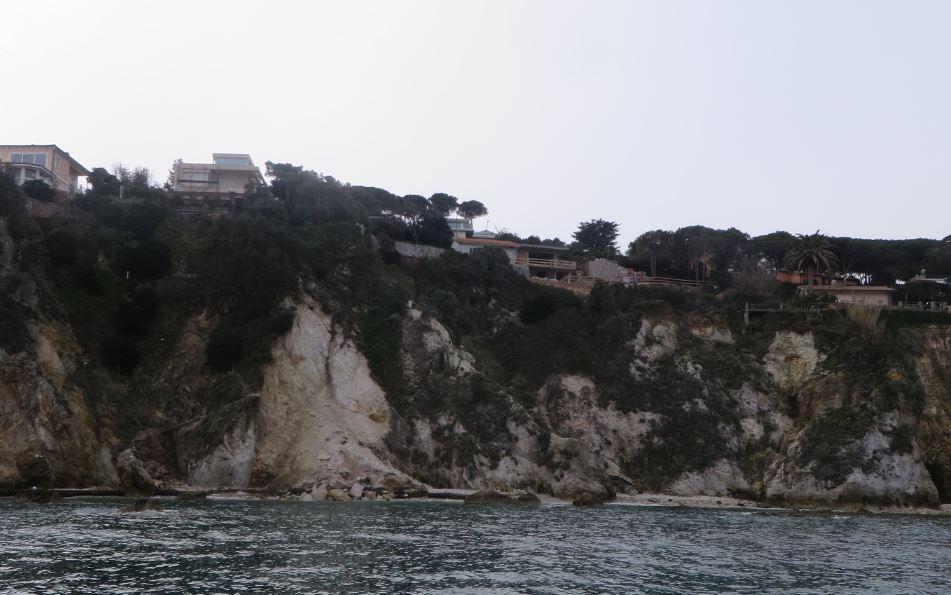 La frana a Capo Bianco di Portoferraio
