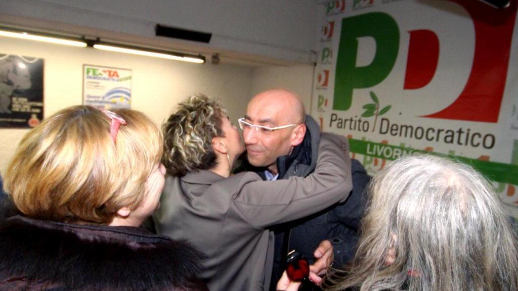 Festeggiamenti dopo le primarie nella sede Pd
