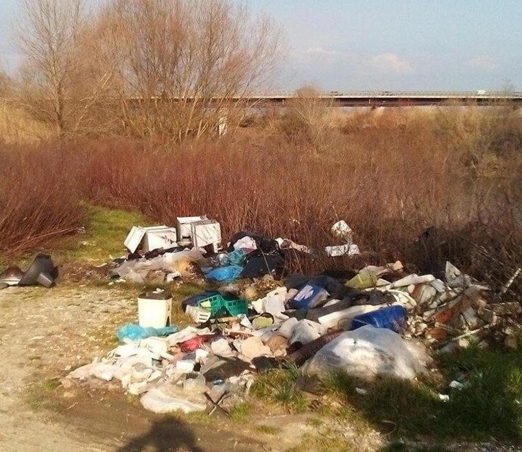 Discariche abusive nelle frazioni di Santa Maria a Monte