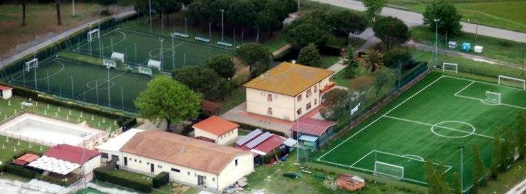 La scuola calcistica dello Juventus club Pisa