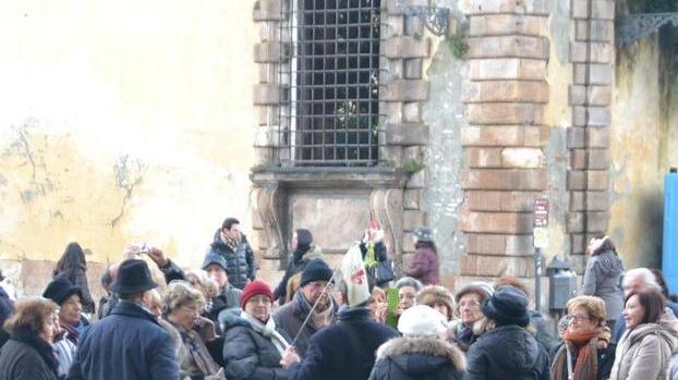 Gazebo e pedane bloccati da Firenze