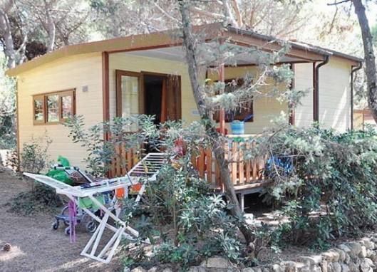 Una casetta in un campeggio di Bibbona