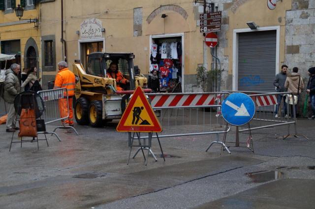 Il cantiere nei pressi di piazza Cavallotti