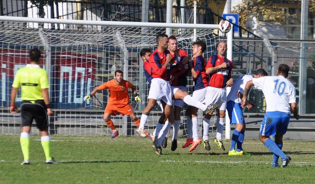 Un'azione di gioco nei Dilettanti Figc